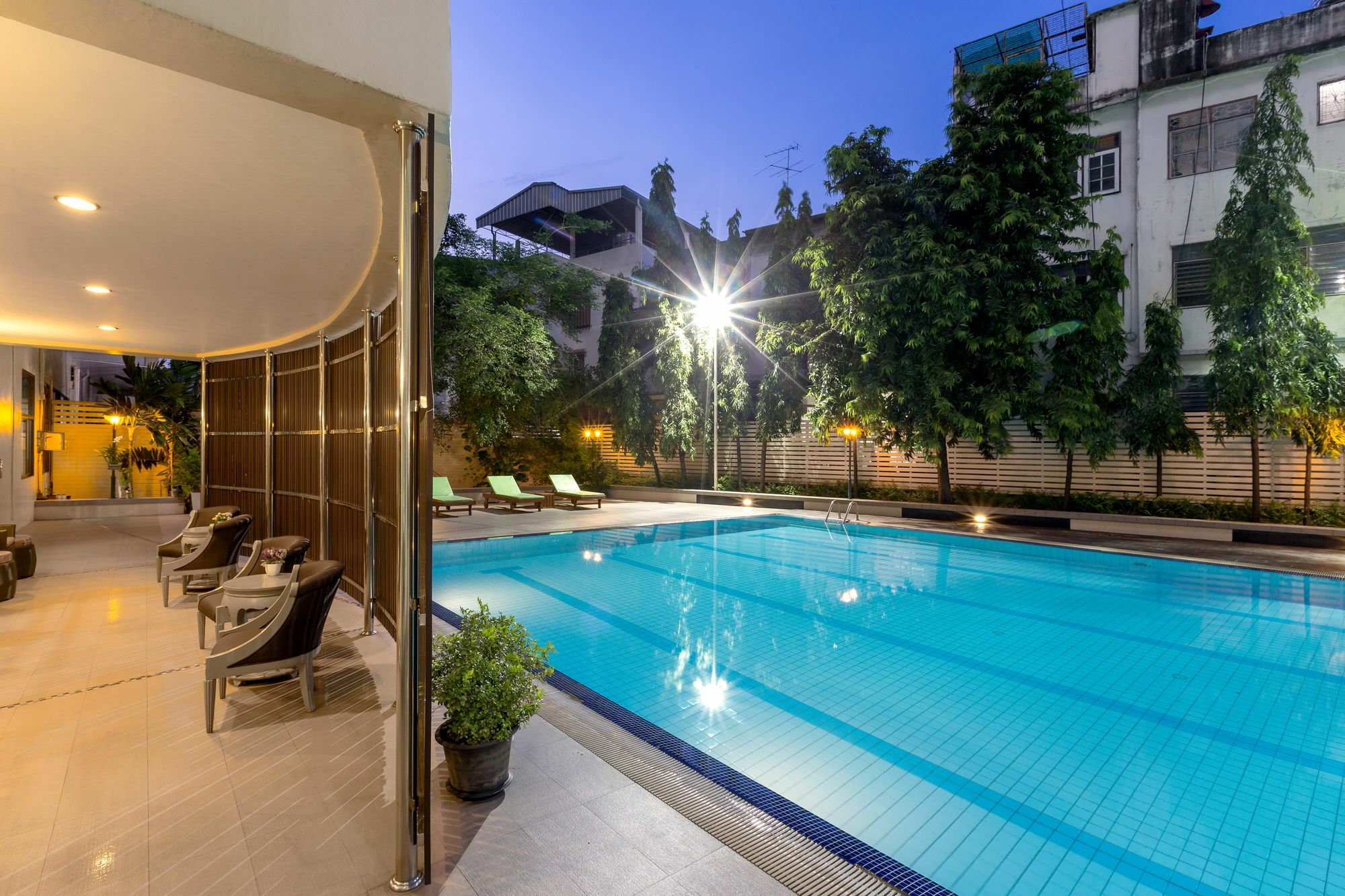 At 115 Hotel By Rompo Bangkok Extérieur photo