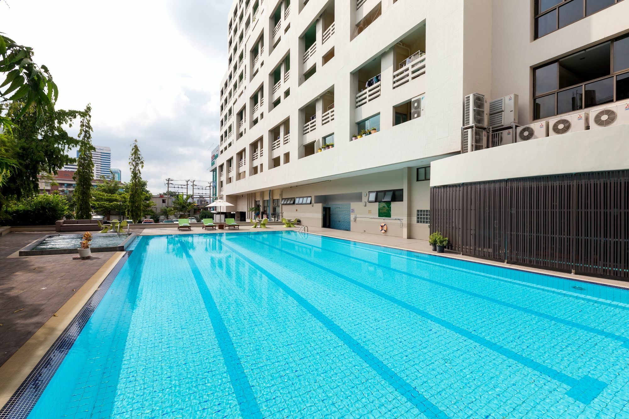 At 115 Hotel By Rompo Bangkok Extérieur photo